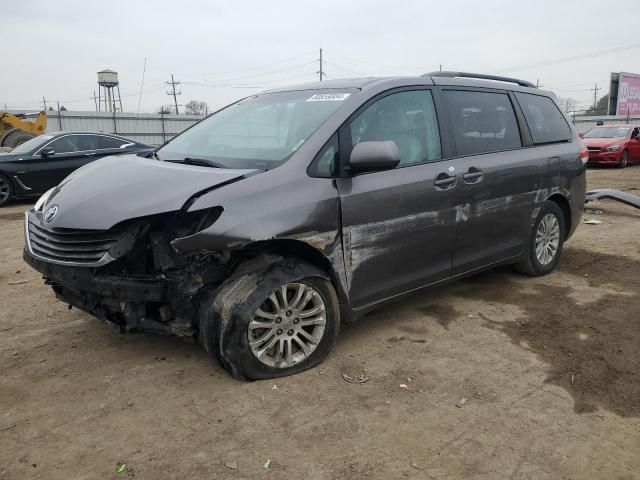 2011 Toyota Sienna XLE