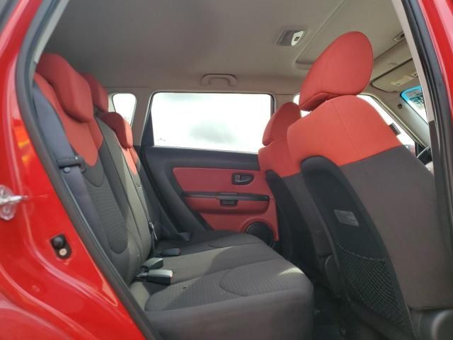 2010 KIA Soul +