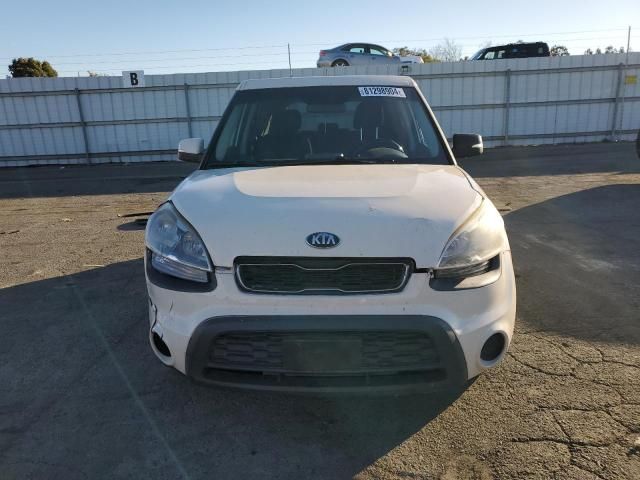 2013 KIA Soul +