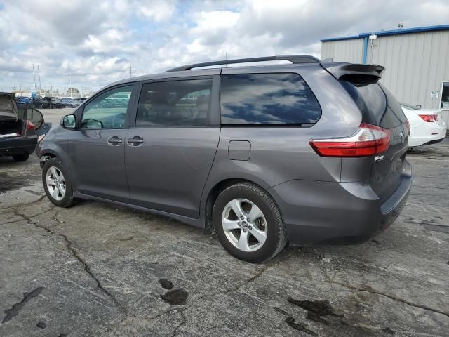 2018 Toyota Sienna LE