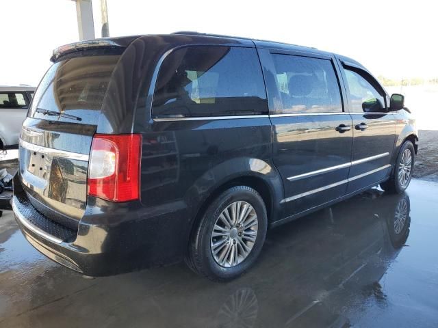 2013 Chrysler Town & Country Touring L