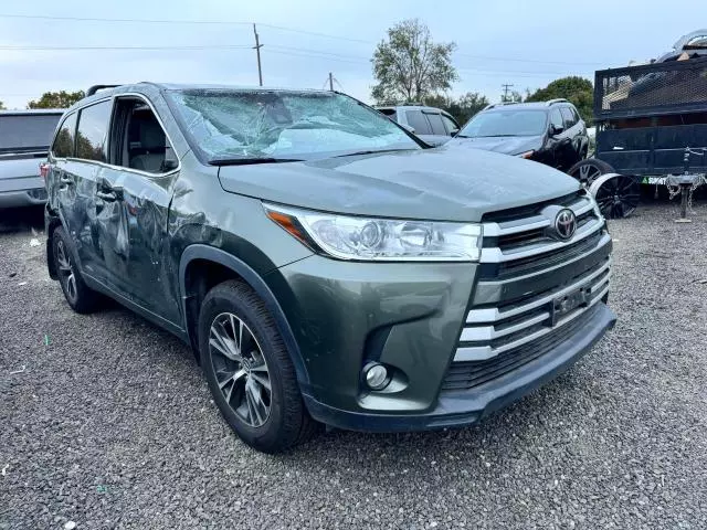 2019 Toyota Highlander LE