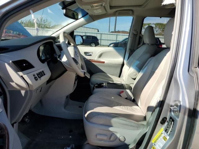 2014 Toyota Sienna XLE