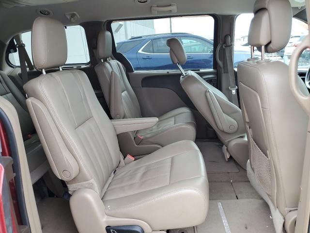 2014 Chrysler Town & Country Touring