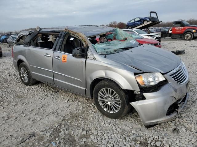 2013 Chrysler Town & Country Touring L