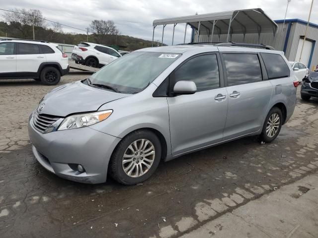 2015 Toyota Sienna XLE