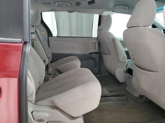 2013 Toyota Sienna LE