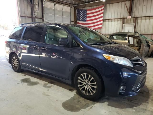 2020 Toyota Sienna XLE