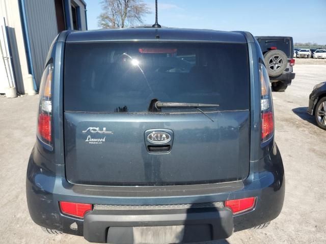 2011 KIA Soul +