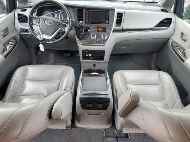 2019 Toyota Sienna XLE