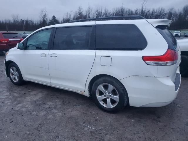 2013 Toyota Sienna LE