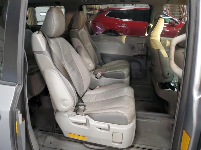 2014 Toyota Sienna XLE