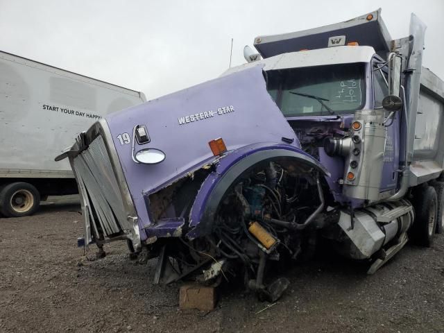 2001 Western Star Conventional 4900