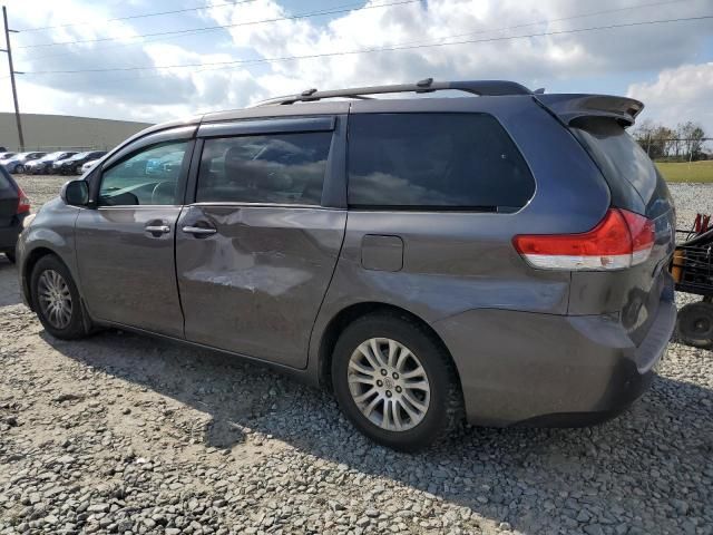 2012 Toyota Sienna XLE