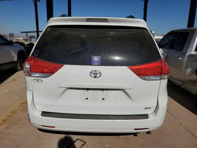 2014 Toyota Sienna XLE