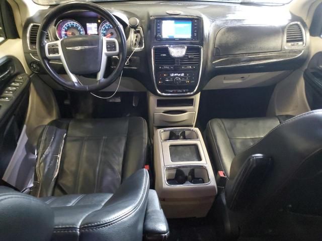 2012 Chrysler Town & Country Touring