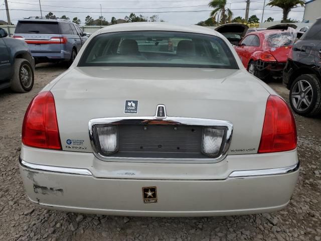 2006 Lincoln Town Car Signature Limited