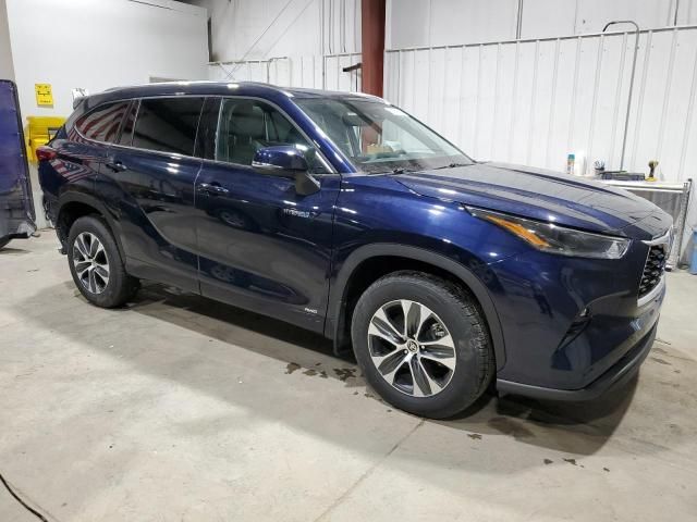 2021 Toyota Highlander Hybrid XLE