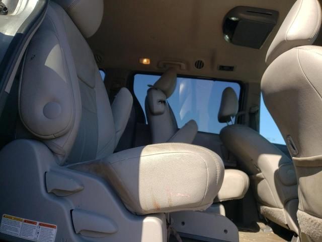 2015 Toyota Sienna XLE