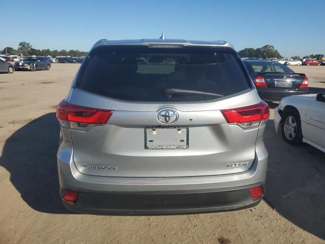 2017 Toyota Highlander SE