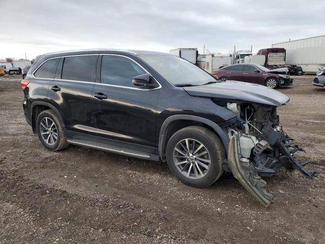 2019 Toyota Highlander SE