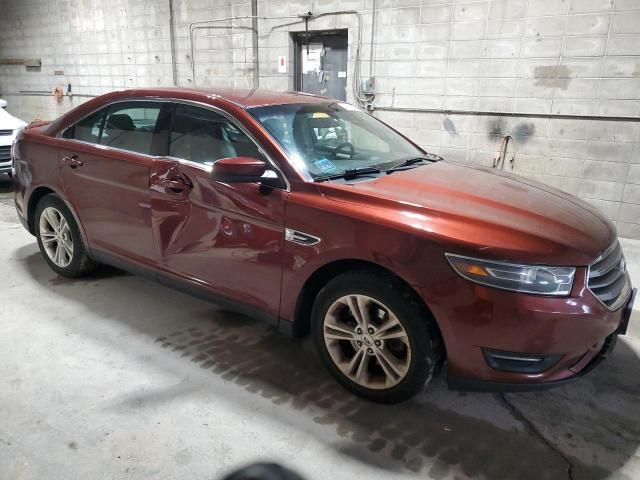 2015 Ford Taurus SEL