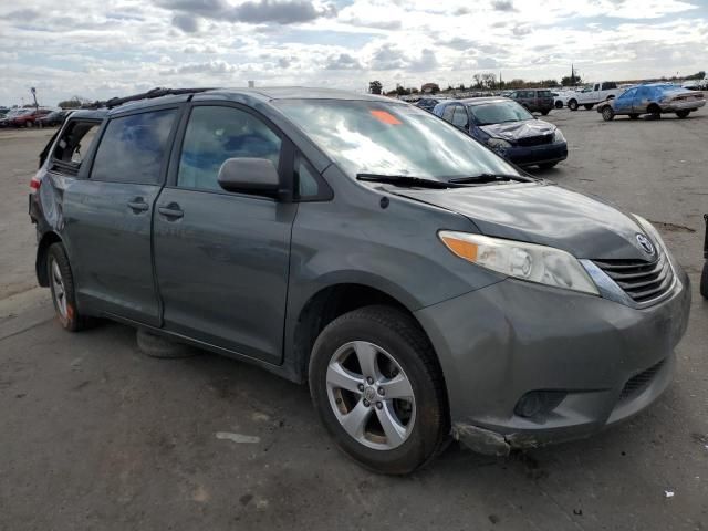 2013 Toyota Sienna LE