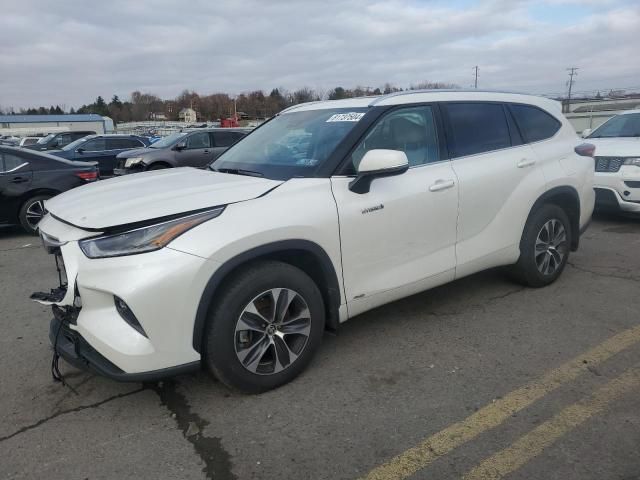 2021 Toyota Highlander Hybrid XLE