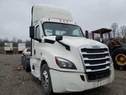 Salvage cars for sale from Copart Chicago: 2022 Freightliner Cascadia 126