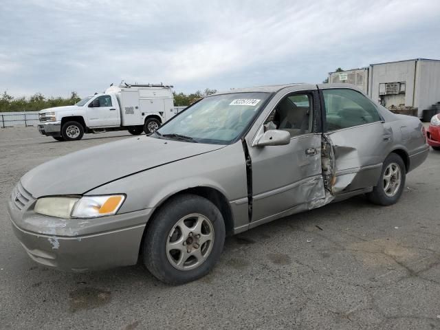 1999 Toyota Camry LE