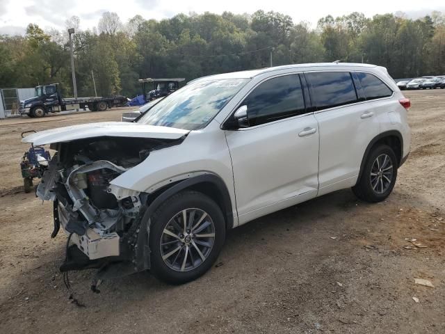 2017 Toyota Highlander SE