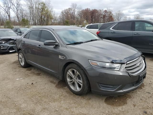 2015 Ford Taurus SEL