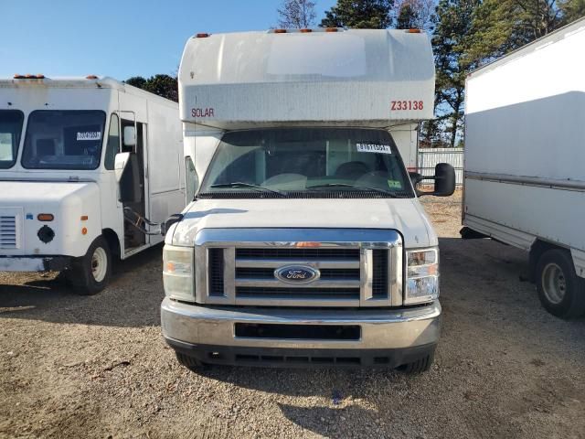 2008 Ford Econoline E350 Super Duty Cutaway Van