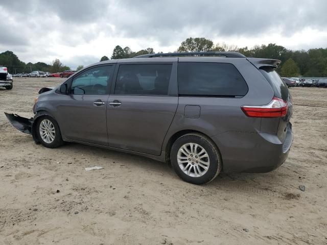 2016 Toyota Sienna XLE