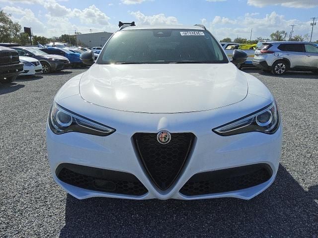 2021 Alfa Romeo Stelvio Sport