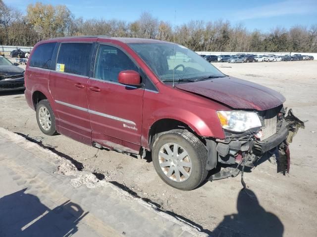 2016 Chrysler Town & Country Touring