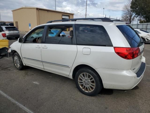 2010 Toyota Sienna XLE