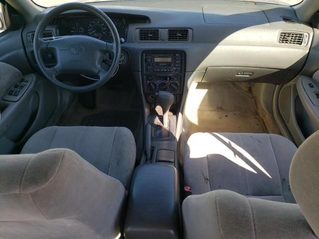 1999 Toyota Camry LE