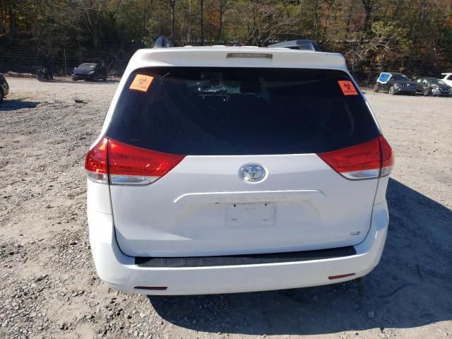 2011 Toyota Sienna LE