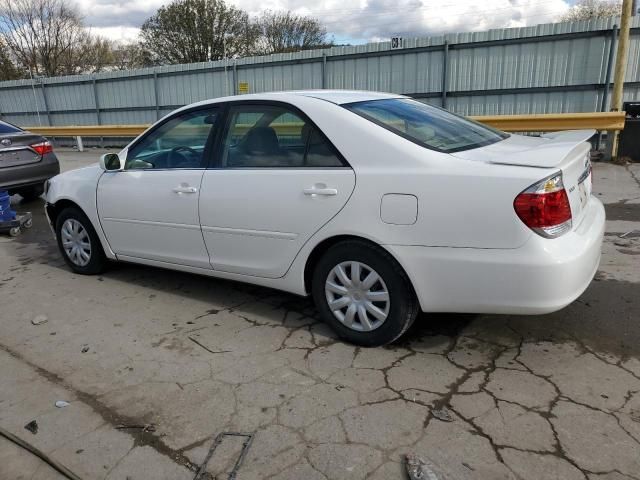 2005 Toyota Camry LE