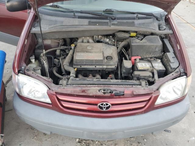 2002 Toyota Sienna CE