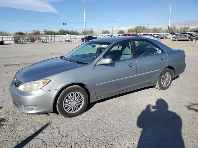 2005 Toyota Camry LE