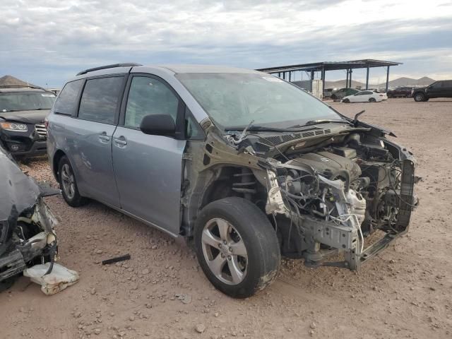 2017 Toyota Sienna LE