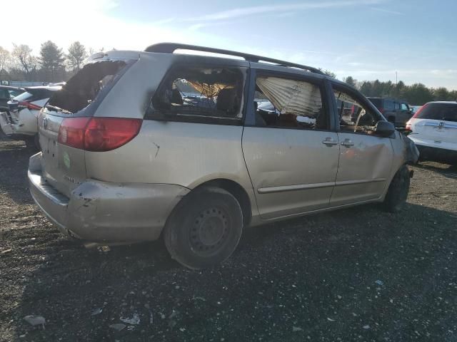 2009 Toyota Sienna CE