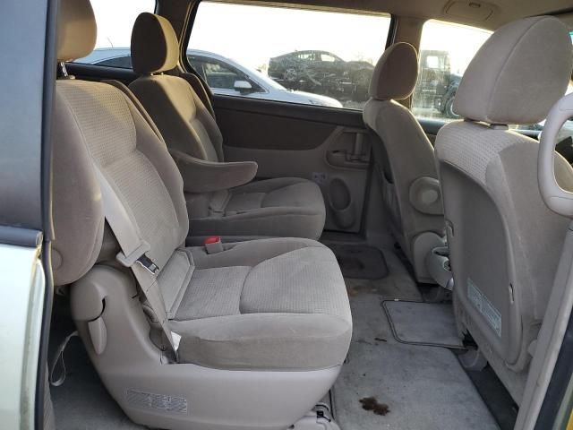 2010 Toyota Sienna CE