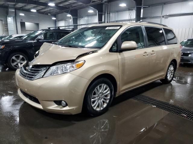 2014 Toyota Sienna XLE