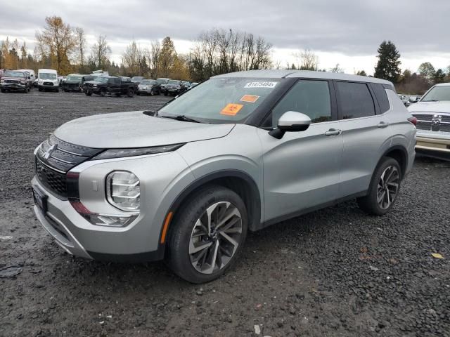 2023 Mitsubishi Outlander SE