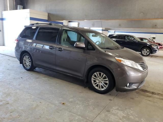 2012 Toyota Sienna XLE