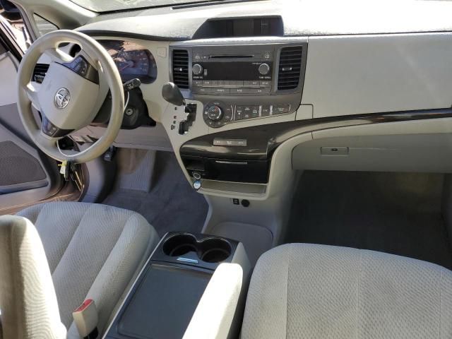 2013 Toyota Sienna LE