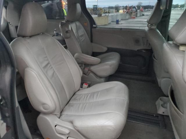 2012 Toyota Sienna XLE